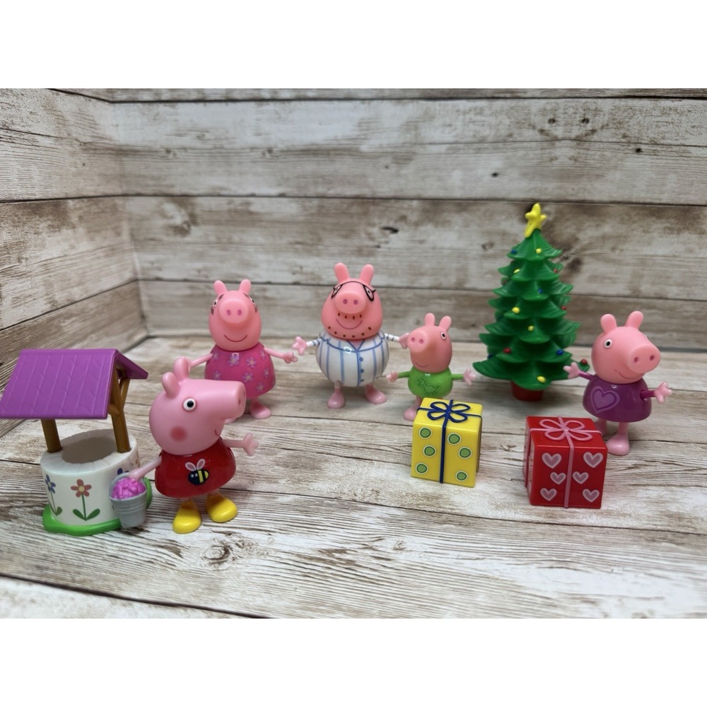 Lot of 9 VTG Peppa Pig Pajamas Christmas Tree Wishing Well Peppa Flowers Present